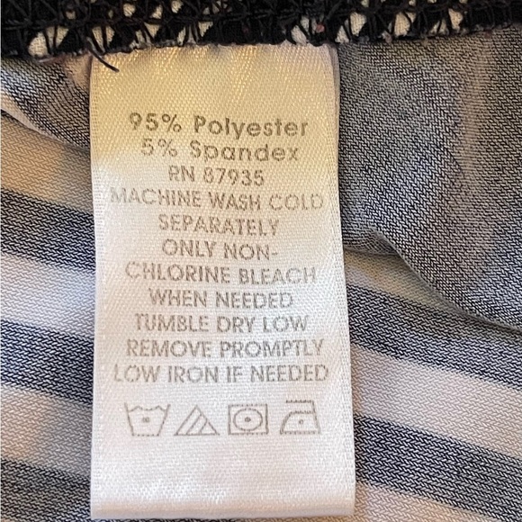 🔥SALE🔥Susan Graver Weekend Striped Liquid Knit Maxi Skirt SZ 3X - Picture 5 of 5